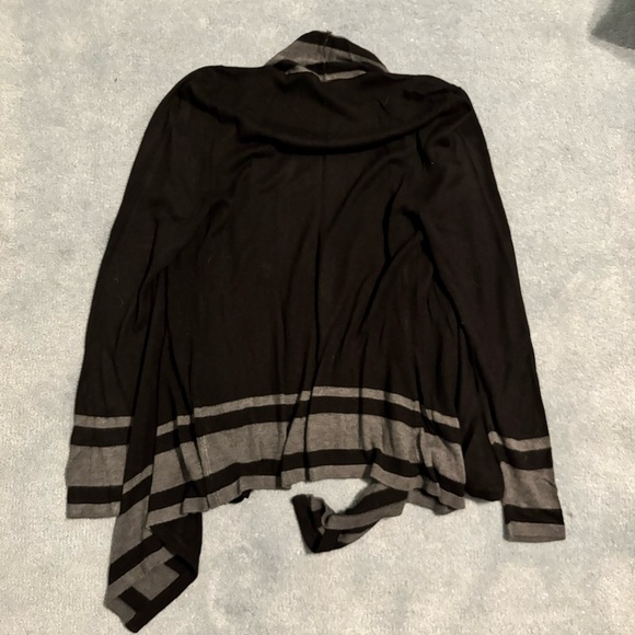 Cardigan - Picture 4 of 4